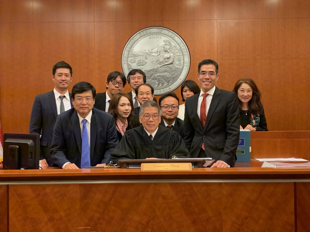 Osaka Bar Assocation on a visit to the Civic Center Courthouse in October 2019.
